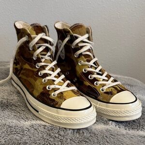 High-Top Camo Converse Chuck 70